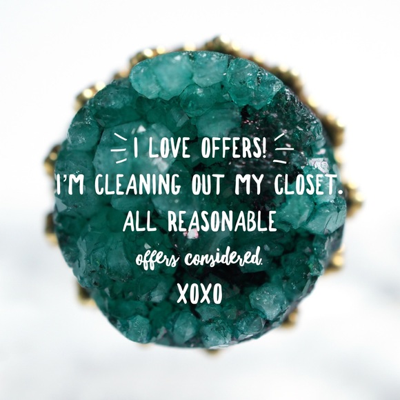 🔮Closet Clean Out🔮 - Picture 2 of 4